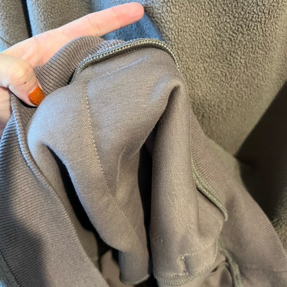 Ptula Polar Fleece Pullover - Picture 4 of 4